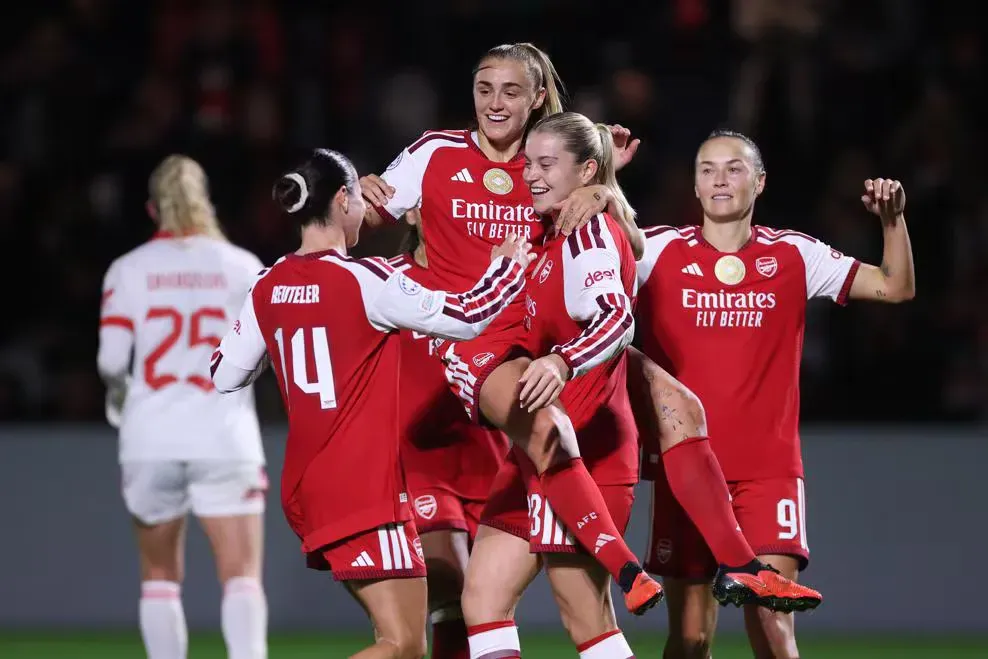 Benfica goleado na visita ao Arsenal 
